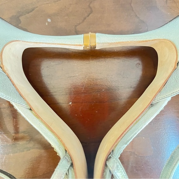 ***Sold on another Platform***Manolo Blahnik Gold T-Strap Heels 7.5 - Picture 10 of 15